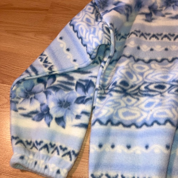 NBA Womens size large cropped fleece sweater winter perfect - Picture 4 of 7